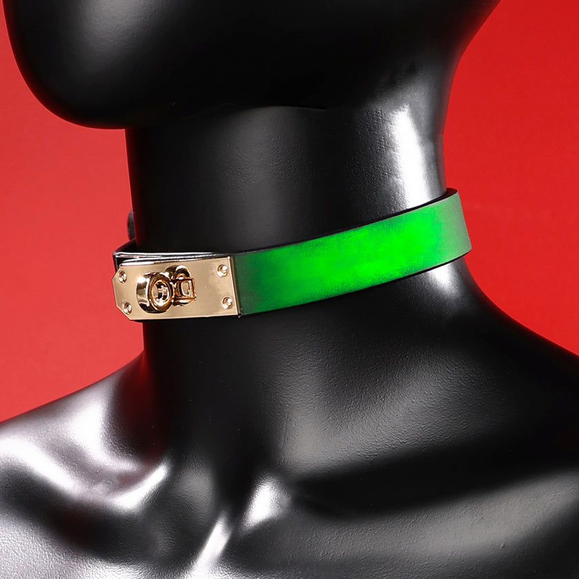 Glimmer-Heat Reactive Leather Choker