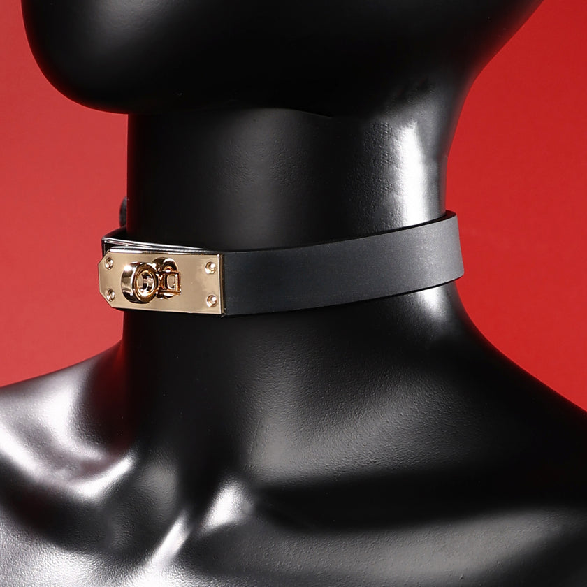 Glimmer-Heat Reactive Leather Choker