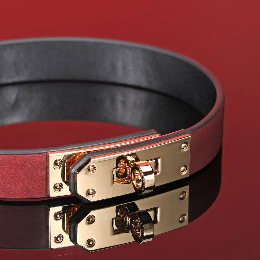 Glimmer-Heat Reactive Leather Choker