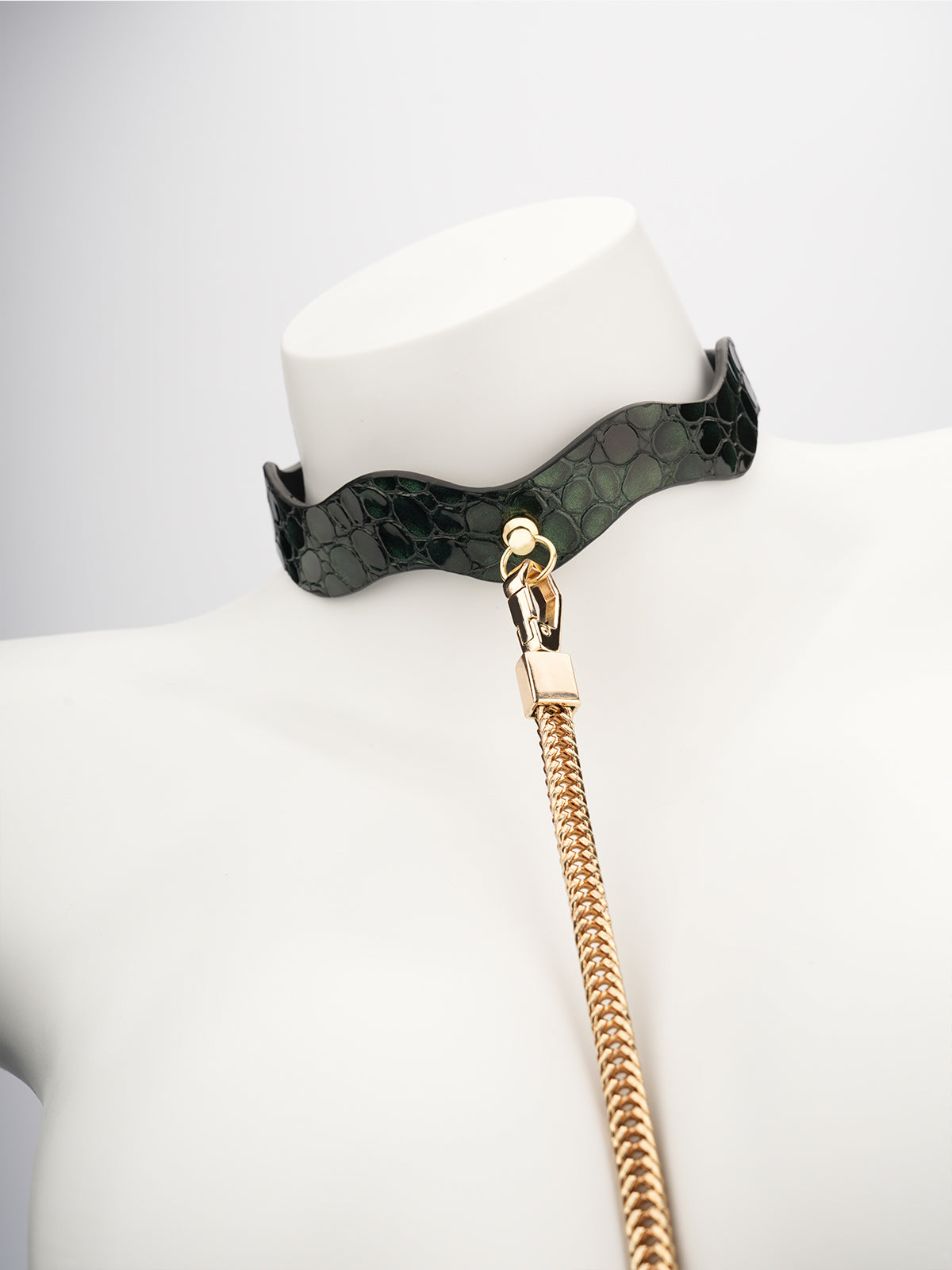 Greenie-Stone Embossed Leather In Blackish Green