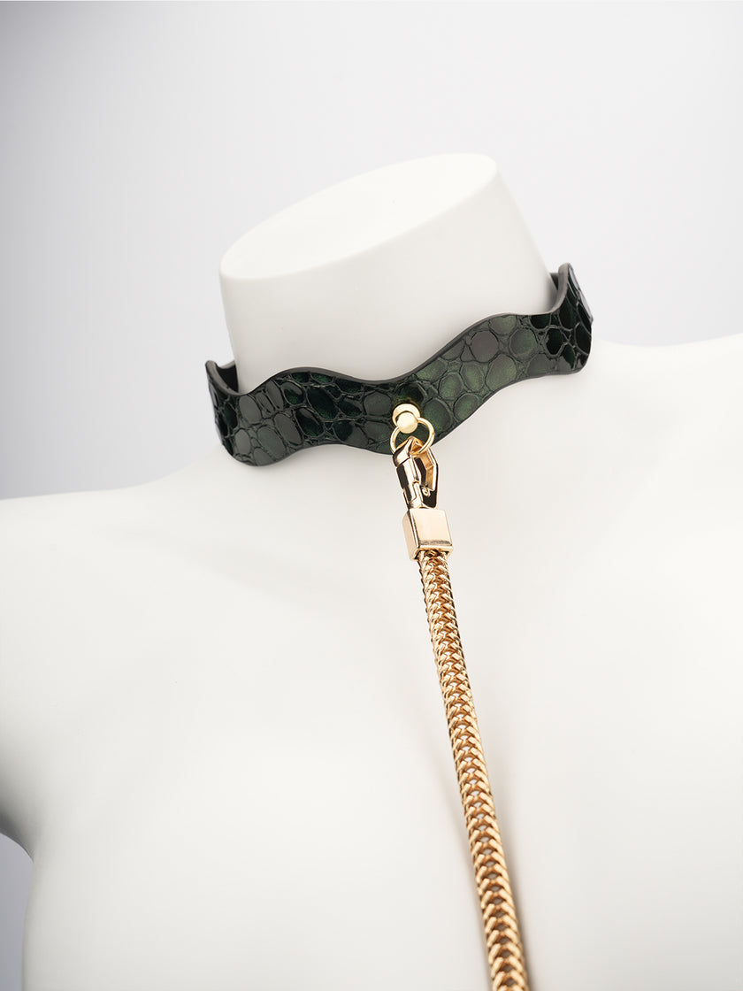 Greenie-Stone Embossed Leather In Blackish Green