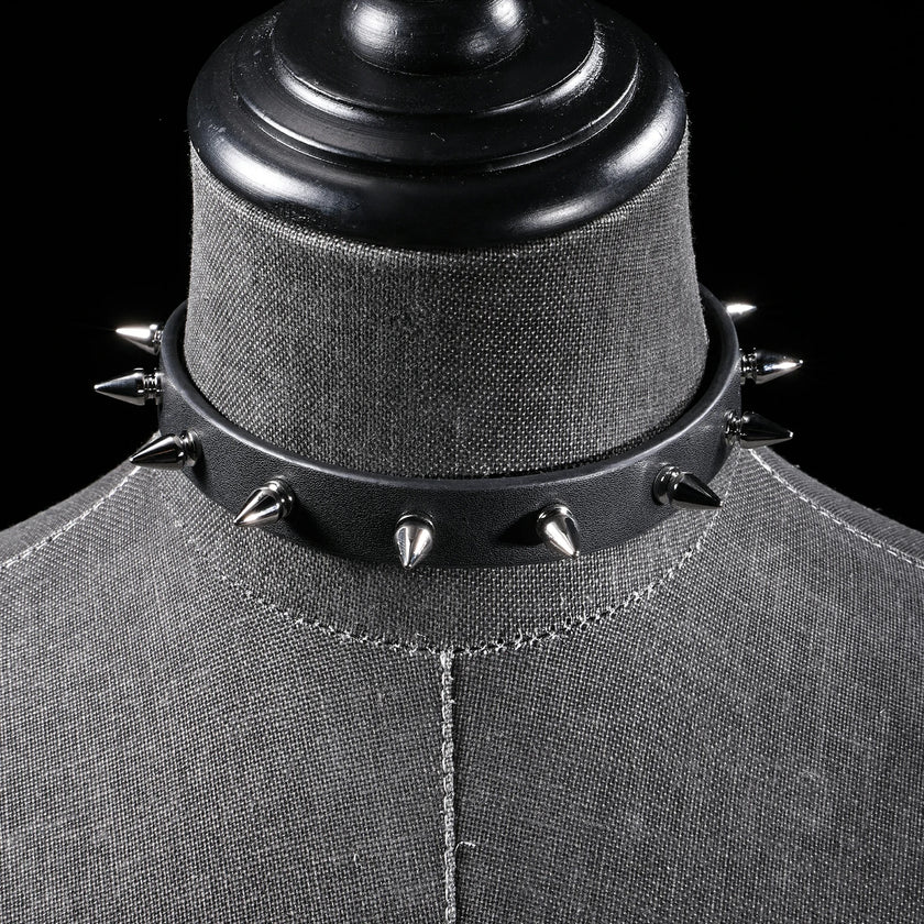 「Dangerluvs」Handmade Leather Spike Choker