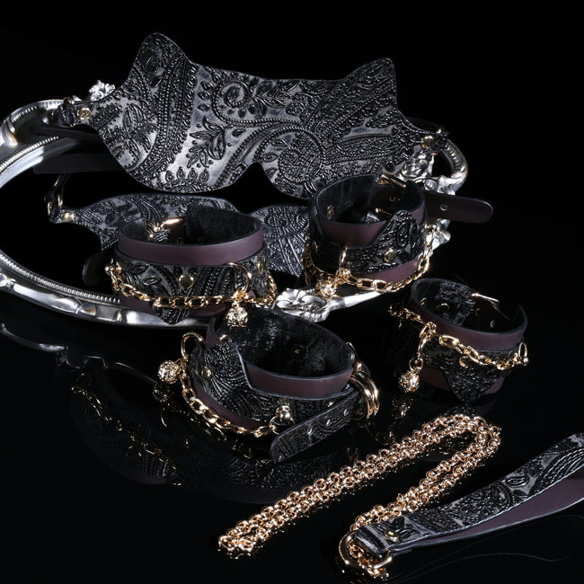 「Shokra」Handmade Color-changing Embossed Leather BDSM Full Set