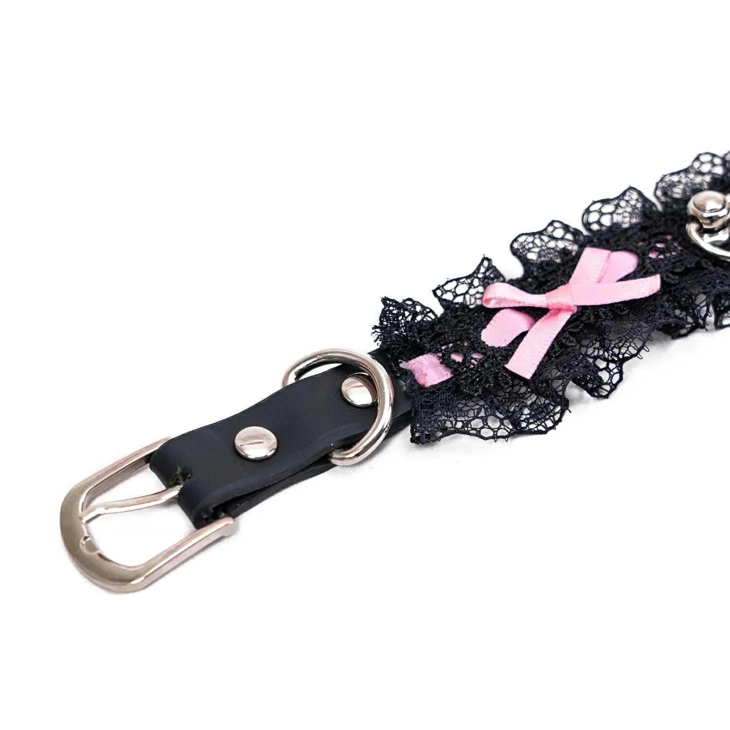 QIYE_Leather_Lilith_Collar_Choker_Heat_Reactive: Front view of the choker strap, showcasing black leather with metallic hardware, black lace trim, and a pink bow.