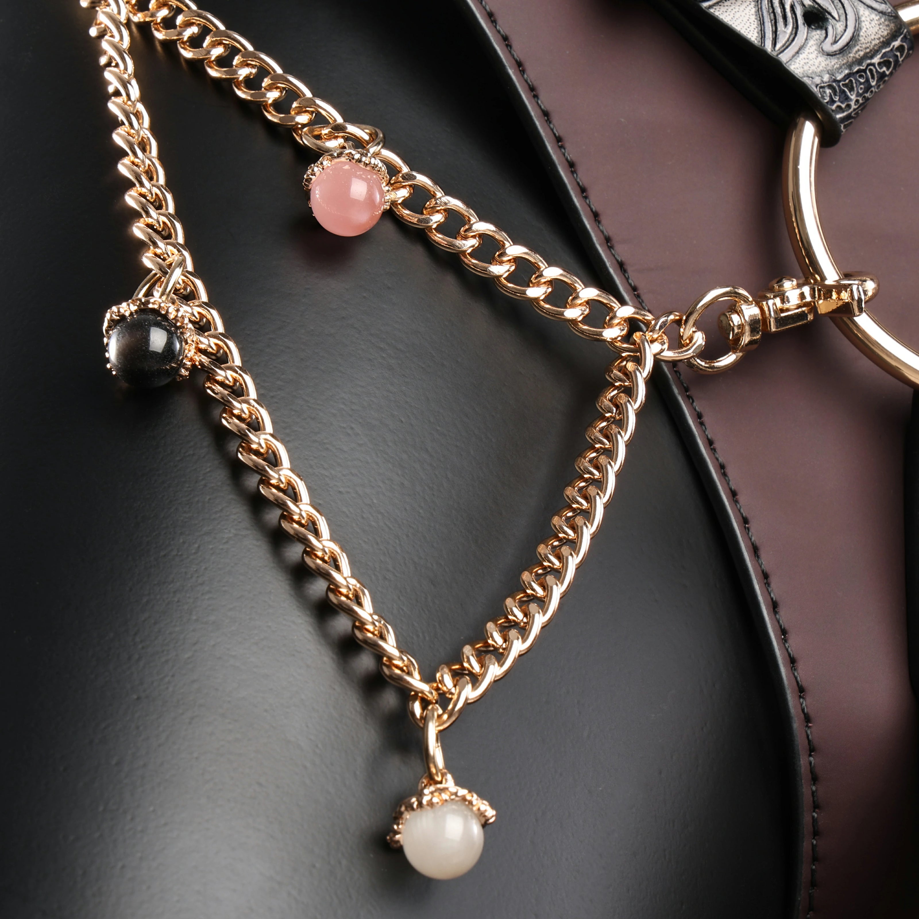 「Night flame」Handmade Embossed Leather Strap-on