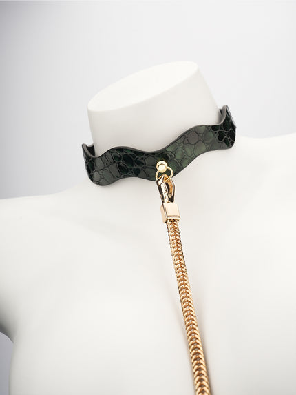 Greenie-Stone Embossed Leather In Blackish Green