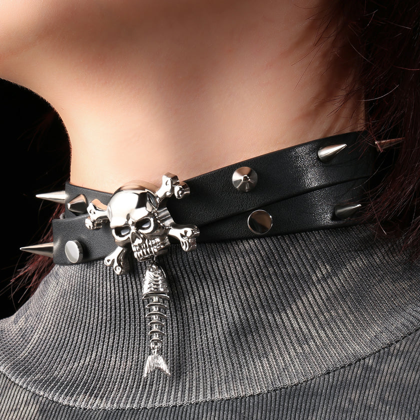 「Lingering Bones」Handmade Leather Spike Collar