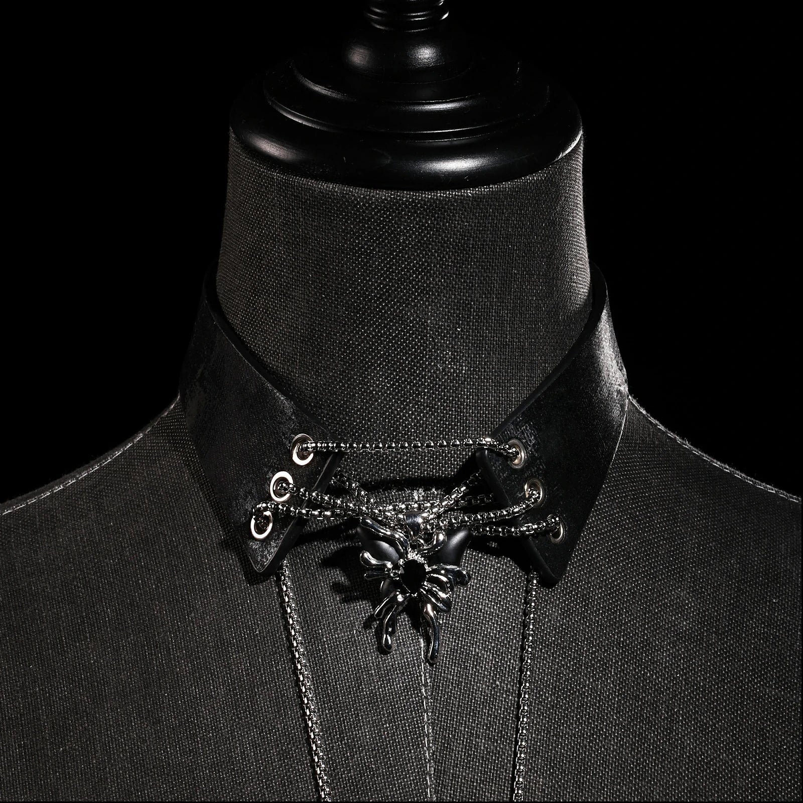 「Roxey」Handmade Leather Choker With Butterfly